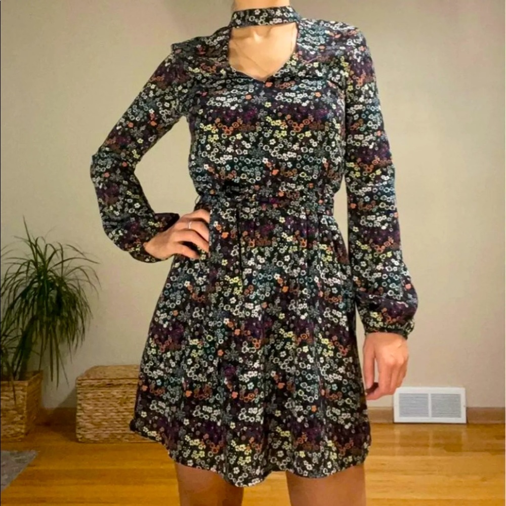 H&M Choker neck Floral Dress Sz 4